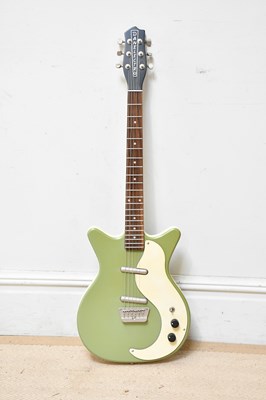 Lot 1047 - DANELECTRO; a 59M electric guitar, serial...