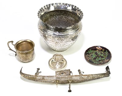 Lot 2005 - A collection of Chinese and other white metal...
