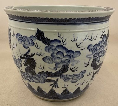 Lot 12 - A large Chinese blue and white jardinière,...