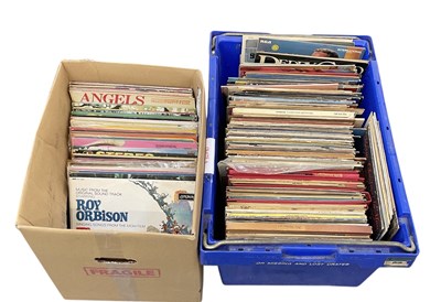 Lot 467 - A collection of approximately two hundred...