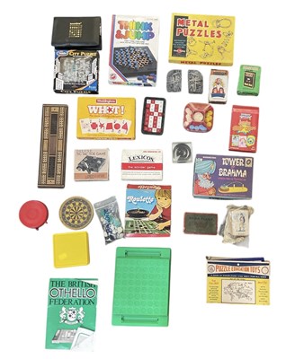 Lot 368 - A collection of vintage and modern boardgames,...