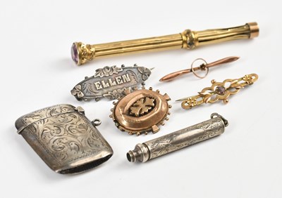 Lot 279 - Two Victorian 9ct yellow gold bar brooches,...