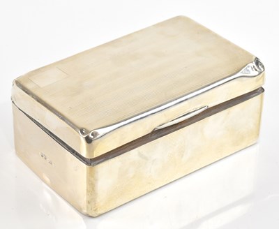 Lot 1182 - WILLIAM NEALE LTD; a George V hallmarked...