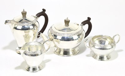 Lot 2032 - WAKELY & WHEELER; an Elizabeth II hallmarked...