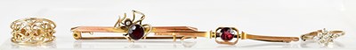 Lot 936 - Two 9ct yellow gold rings, comprising a wide...