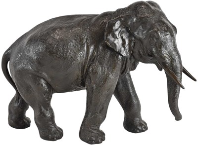 Lot 781 - A large Japanese Meiji period figure of an...