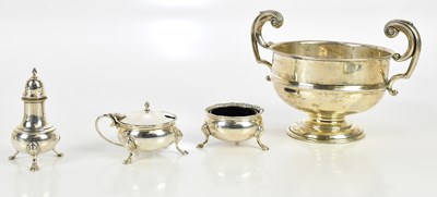 Lot 1267 - JOSEPH GLOSTER & SONS; a George V hallmarked...