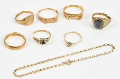 Lot 74 - Seven 9ct yellow gold rings, some af, also a...