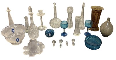 Lot 707 - A small quantity of assorted cut crystal and...