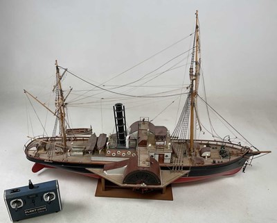 Lot 162 - A large well constructed wooden and metal...