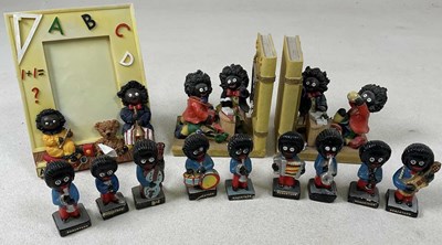 Lot 92 - ROBERTSON'S MARMALADE; nine hand painted band...