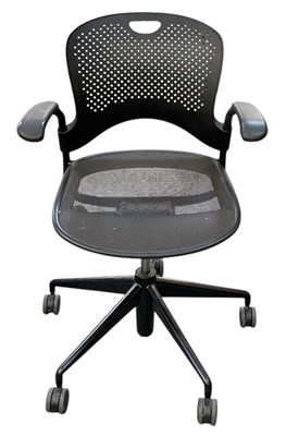 Lot 36 - HERMAN MILLER; a modern revolving 'Caper'...
