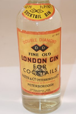 Lot 102 - GIN; a 1 1/3 bottle of Double Diamond Fine Old...