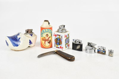 Lot 1364 - An assortment of collectors' items, including...