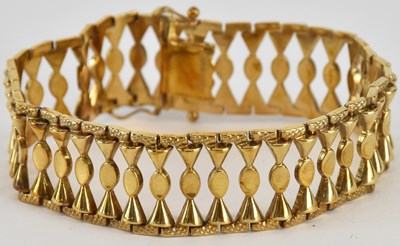 Lot 1578 - A 9ct gold bracelet strap, with fancy links...