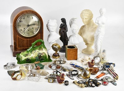 Lot 2325 - An assortment of collectors' items including...