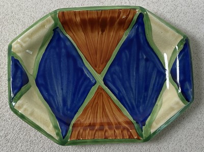 Lot 232 - CLARICE CLIFF; a 'Bizarre' pattern ashtray,...
