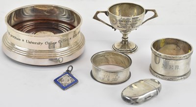 Lot 1147 - Six items of small silver comprising a...