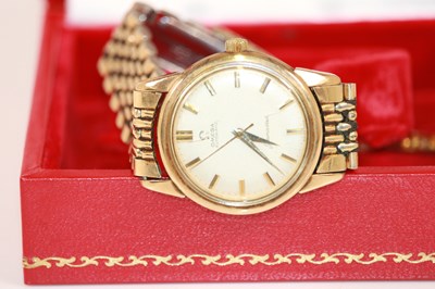 Lot 421 - OMEGA; a gentleman's vintage 9ct yellow gold...