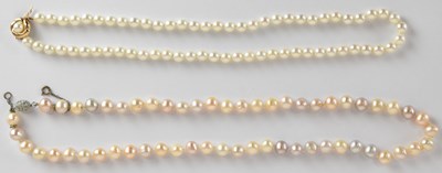 Lot 1446 - A single strand seed pearl necklace, with 14ct...