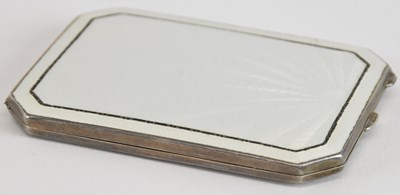 Lot 1145 - DEAKIN & FRANCIS LTD; a George VI 1930s Art...