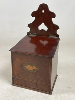 Lot 76 - A George III mahogany chequered strung and...