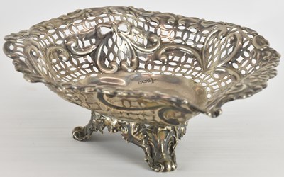 Lot 1056 - WALKER & HALL; an Edward VII hallmarked silver...