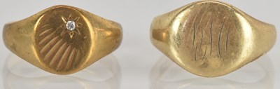 Lot 1263 - A 9ct yellow gold diamond set signet ring,...