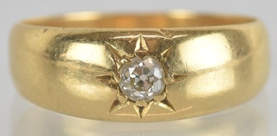 Lot 1269 - A yellow metal diamond set signet ring, the...