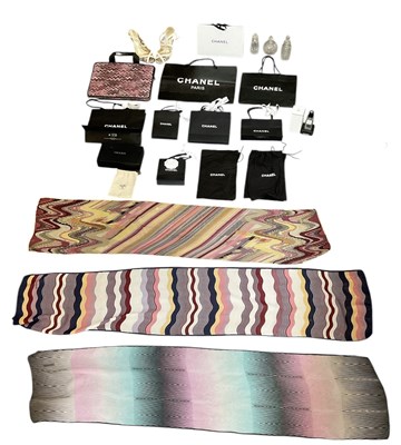 Lot 570 - A quantity of designer/boutique shopping bags,...