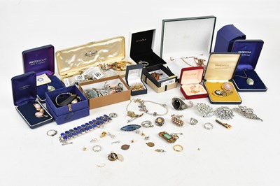 Lot 1636 - A collection of costume jewellery, including...