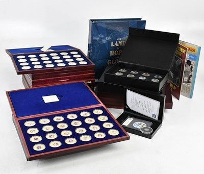 Lot 2511 - A collection of modern commemorative coins...