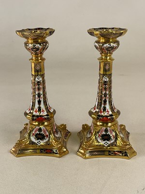 Lot 203 - ROYAL CROWN DERBY; a large pair of Imari 1128...