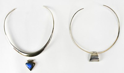 Lot 876 - A 925 silver collar necklet set with a shaped...
