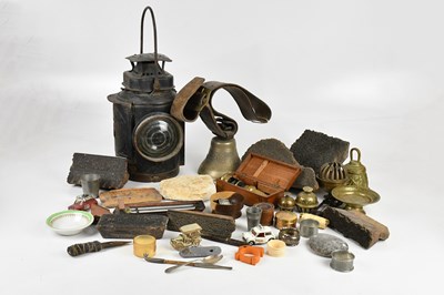 Lot 1293 - An assortment of collectors' items, including...