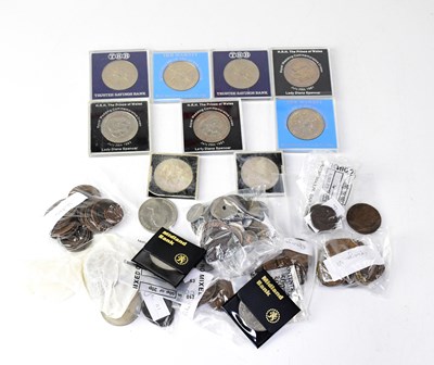 Lot 974 - A collection of UK and world coinage to...