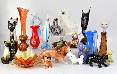 Lot 187 - A collection of mixed ceramic figures and...