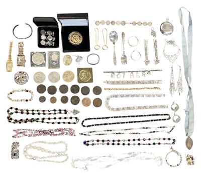 Lot 1651A - A quantity of mixed costume jewellery,...