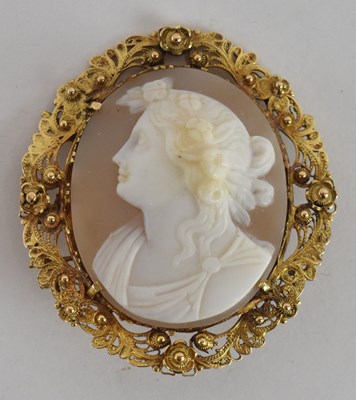 Lot 1302 - A yellow metal mounted filigree work cameo...