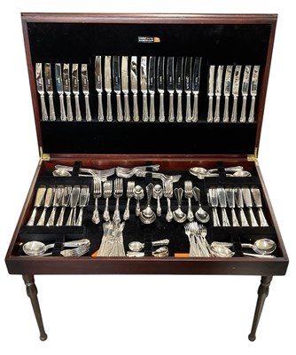 Lot 1006 - WEBBER & HILL LTD; a cased twelve setting...