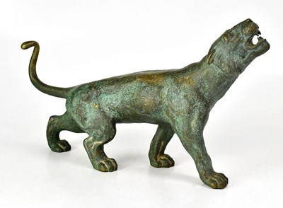 Lot 286 - A bronze sculpture of a large cat, unsigned,...