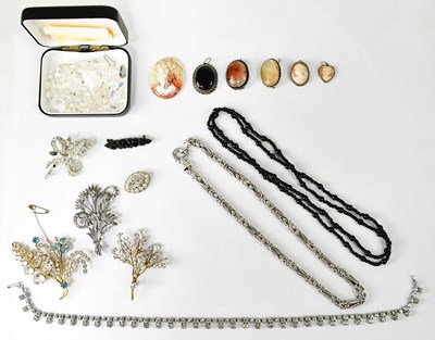 Lot 959 - A substantial 925 silver fancy link chain,...