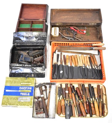 Lot 347 - A quantity of vintage hand tools,...