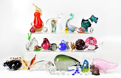 Lot 316 - Various studio and art glass animals,...