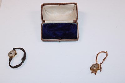 Lot 426 - ZENITH; a lady's vintage 18ct yellow gold...