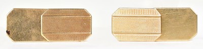 Lot 929 - A cased set of three 9ct gold collar studs,...