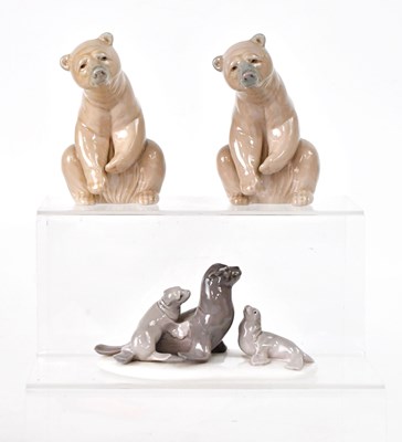 Lot 181 - LLADRÓ; three figures, comprising a pair of...