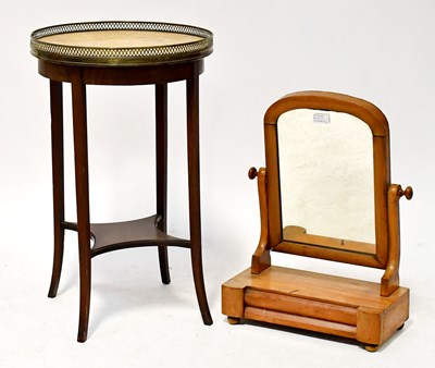 Lot 21 - A small marble-topped mahogany occasional...