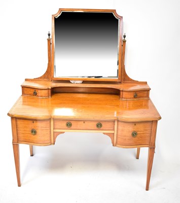 Lot 121 - An Edwardian cross banded and line inlaid...