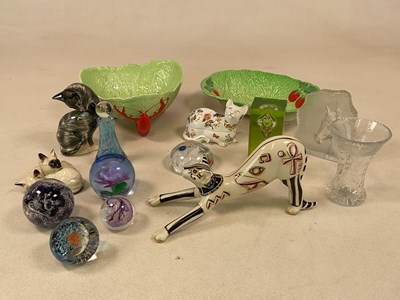 Lot 225 - A quantity of decorative ceramics and glass,...